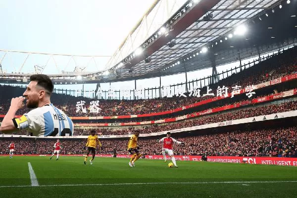 FIFA主题曲:竞技场上的声学武器